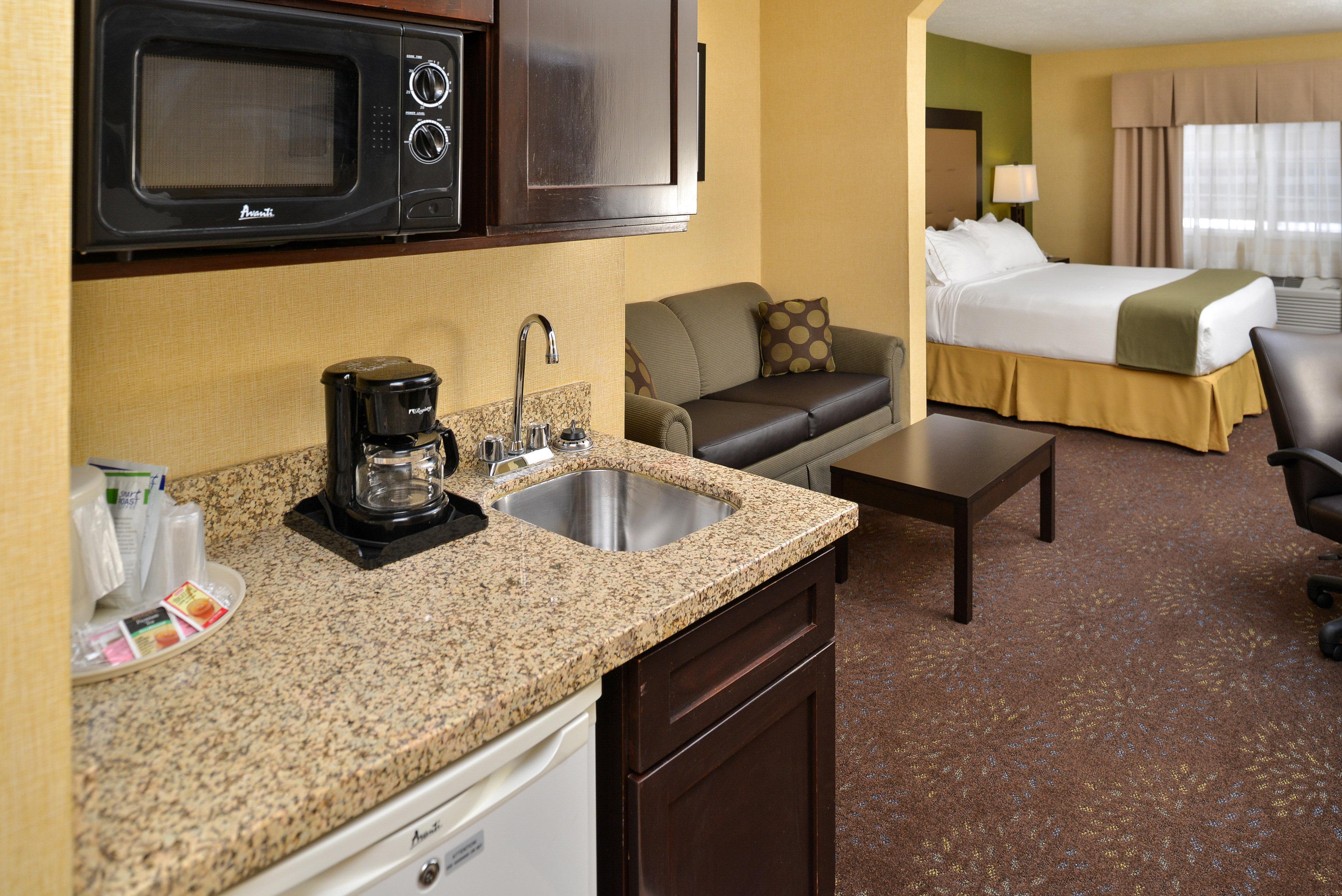 Holiday Inn Express Hotel & Suites Charlotte By Ihg Exteriör bild